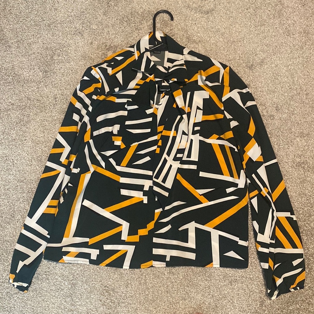 Tie neck long sleeve blouse